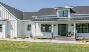 Board and Batten Home Exterior: A Comprehensive Guide to Style, Design ...