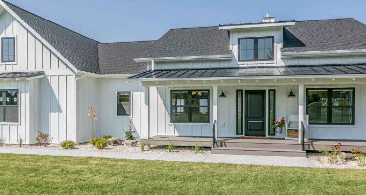 Board and Batten Home Exterior: A Comprehensive Guide to Style, Design ...