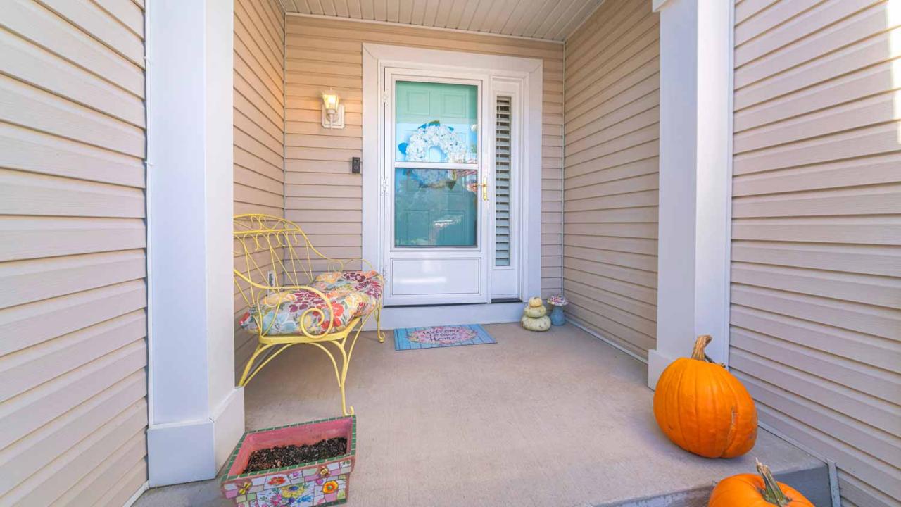 How Much Does Storm Door Installation Cost? | Angi